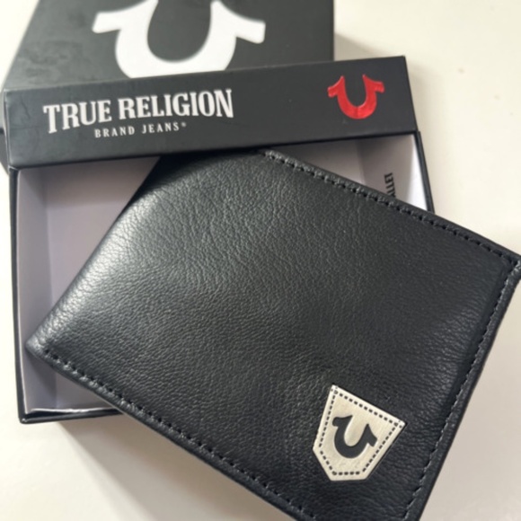NWT TRUE RELIGION Slim Bifold Wallet Leather Logo Black Boxed ID Horner RFID